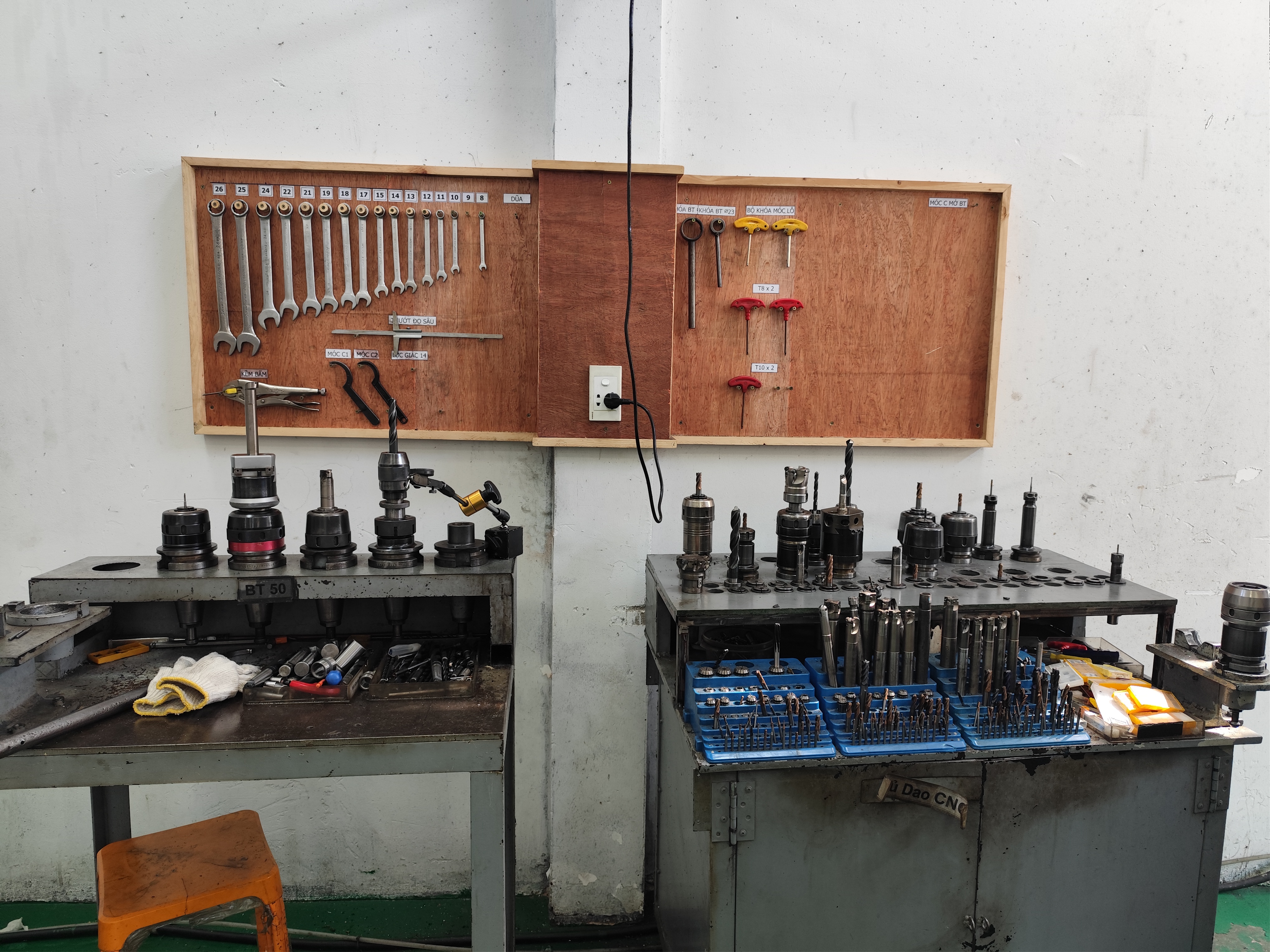 Tool rack.jpg